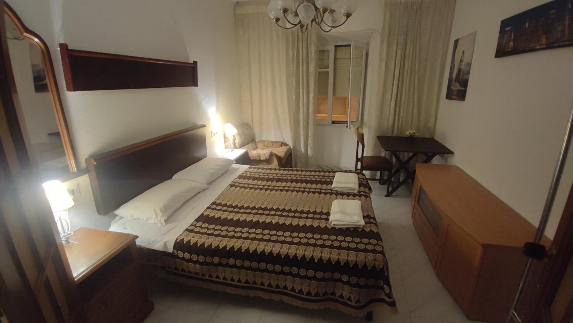 Apartment & Rooms Constanti Rum bild